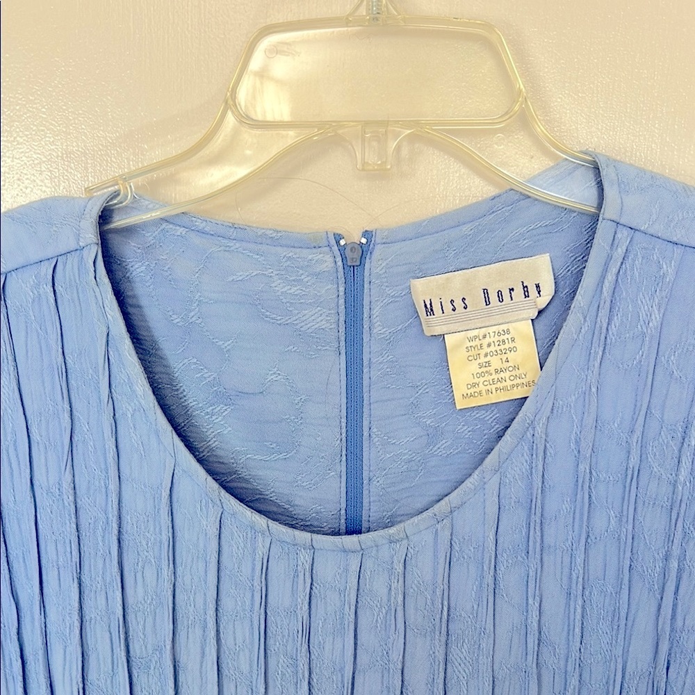 Versatile Powder Blue Women's Dress, size 14 - Picture 4 of 10